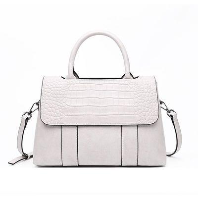 China 2021 Fashion Bag Custom Large Capacity Messenger Bag Real Cowhide Fashion Women's Temperament Goddess Woman Wild Bag New for sale