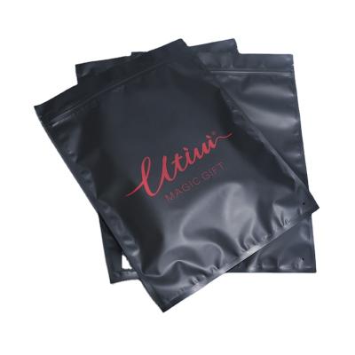 중국 Recyclable custom printed black resealable matte zipper lock plastic packaging bags with logo for present and gift packaging bags 판매용