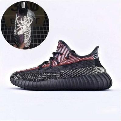 China CUSHIONING 2020 Fashion Men's Yeezy 350V2 Running Shoes Sports Casual Shoes Running Original Logo Best Quality Sneakers for sale