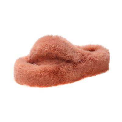 China Wholesale Fashion Trend Women Plus Size Indoor Platform Slippers Fluffy Fur Slides Cross Slippers for sale