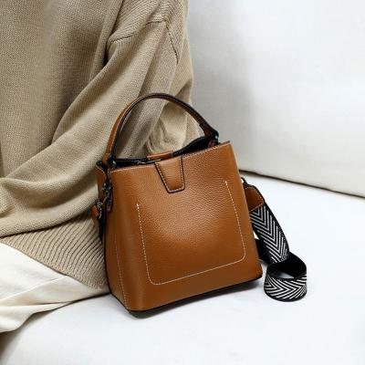 China 2020 Fashion Ladies Purses Women Handbags 100% Genuine Leather Shoulder Sling Bag for sale