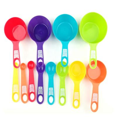 China Sustainable Multifunctional Food Scale Cooking Kitchen Combined Plastic Measuring Cups And Spoons Set for sale