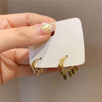 China Environmental Friendly Gold Plated Dangle Drop Earring Twisted Oval Shape Geometric Link Earrings for sale