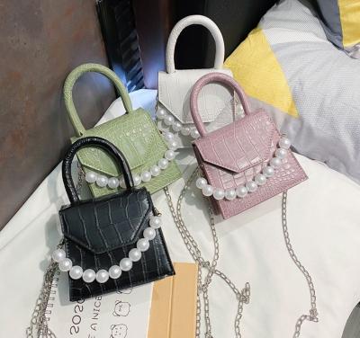 China Designer Handbags Famous Brands Pearl Purse Fashion Goods Ball Shape Luxury Women Cross - Body Purse Made In China Pearl Evening Purse for sale