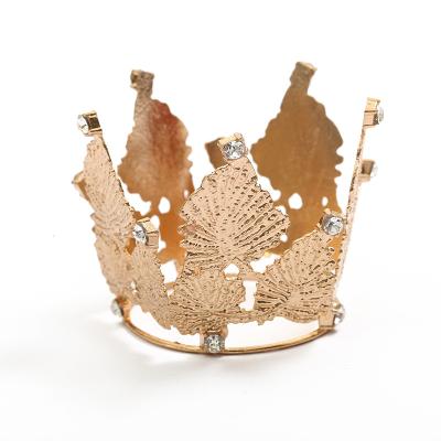 China Fashion Alloy Leaves Crown Birthday Cake Decoration Gold Party Dressing Supplies Alloy Crown for sale