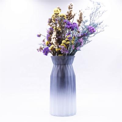 China New classic/postmodern items wedding centerpiece decorative colored clear glass flower vase for sale