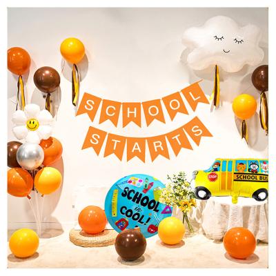 China Cheap Back To School Party Decoration Promotion Party Decoration Set With Back To School Theme Daisy Clouds School Bus Shaped Balloon For Classroom Decoration for sale