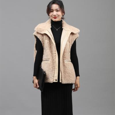 China Breathable Genuine Lambs Wool With Faux Leather Elegant Women Winter Faux Fur Oversized Vest for sale