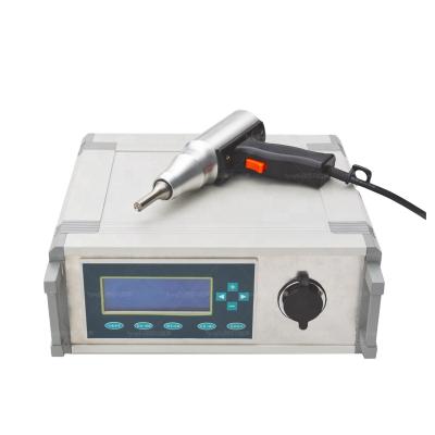 China 35Khz 800w Handheld Ultrasonic Plastic Welding Gun Ultrasonic Plastic Welding Generator for sale