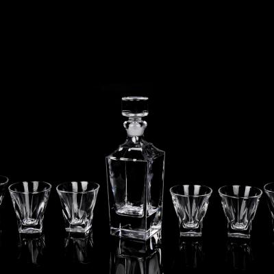 China Modern Classic Whiskey Glass Tumbler Set Clear Whiskey Decanter Cup And Wine Set for sale