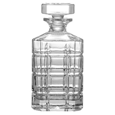 China Amazon Embossing Hot Sale 750ml Free Sample Classic Whiskey Decanter for sale