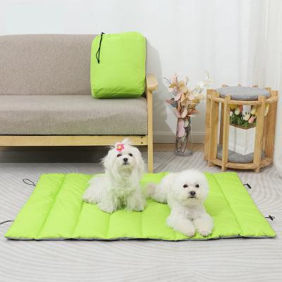 China Travel Manufacturer Supply Waterproof Bite Heavy Duty Pet Travel Cushion Mat For Large Dog Puppy Outdoor Bed for sale