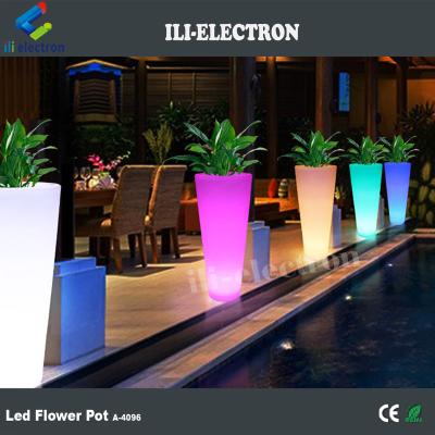 China Plastic Outdoor Used Waterproof Led Flower Planters for sale