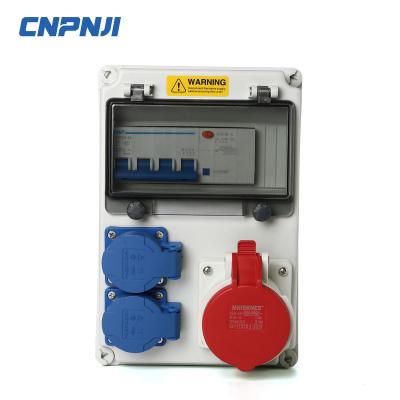 China Beautiful appearance and strong performance IP67 protection power distribution electrical box European standard new panel waterproof industrial socket for sale