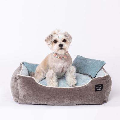 China Wholesale Soft Comfortable Multiple Colors Luxury Chenille Dog Bed Stocked Warm Pet Bed for sale