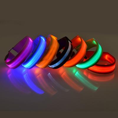 China Customized New Design LED Adjustable Nylon Lightweight Reflective Dog Collar From Reflective Manufacturer for sale