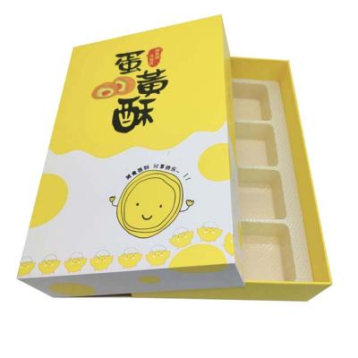 China BEAUTY PACKING Luxury White Dessert Boxes 12 Macaron Food Packaging Box With Window for sale