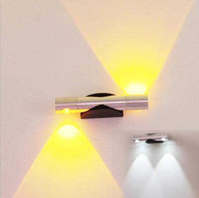 China Modern Hot Selling Modern 360 Degrees Rotation Through Wall Lamp Fixtures Reading Wall Lamp for sale