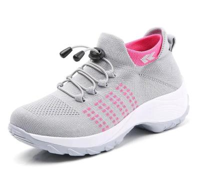 China Fashion Trend Fashion Shake Cheap Shoes Women Girls Sport Shoes for sale