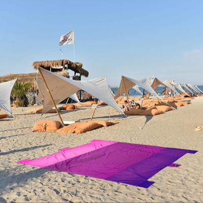 China 2021 Eco-Friendly Stylish Waterproof Nylon Or Polyester Picnic Beach Blanket Beach Foldable Mat With Packing for sale