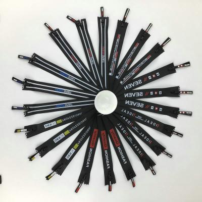 China 2021New Products Quality Waterproof Innovative Durable PVC Puller Magnetic Zipper for sale