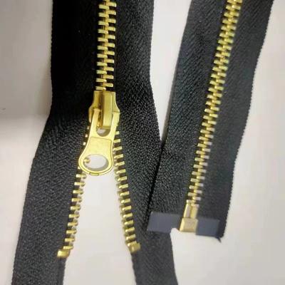 China Light 5# Gold Teeth Waterproof Metal Zipper Open End For Jacket for sale