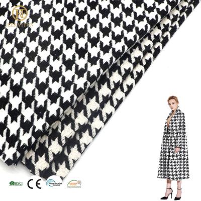 China Customized Black and White Women's Tweed Wool Polyester Pattern Overcoat Breathable Tweed Fabric for sale