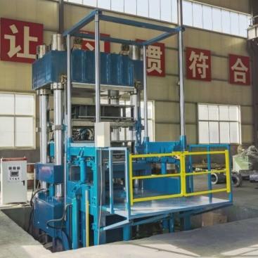 China Rubber Solid OTR Tyre Hot Press Machine for Vulcanizing Molding 2600*1800*5800mm Size for sale