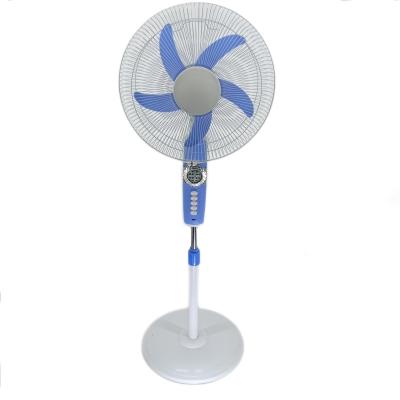 China Ventilador de piso ajustable de pie para el hogar con pedestal remoto en venta