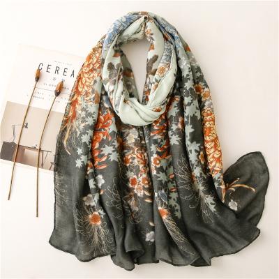 China New Arrival Elegant Soft Feeling Women Wholesale Malaysia Flower Printed Hijab Shawl Cotton Muslim Floral Print Head Scarf Wide Hijabs for sale