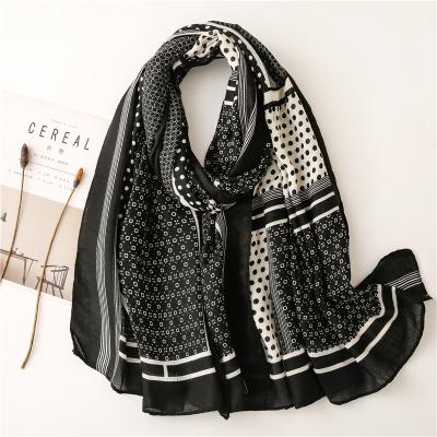 China Black and White Polka Dot Print Head Scarves New Arrival Fashion Women Long Big Soft Touch Feeling Cotton Scarf Muslim Soft Viscous Hijab Shawls for sale