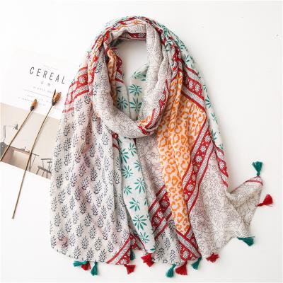 China New Arrival High Quality Cotton Malaysian Geometric Organic Scarves Factory Soft Feeling Soft Soft Feeling Hijabs Floral Pattern Printed Cotton Women Shawls Hijab for sale