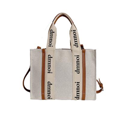 China High Quality Logo Handbag Fashion Customized Large Capacity Canvas Women Bag For Daily Travel for sale