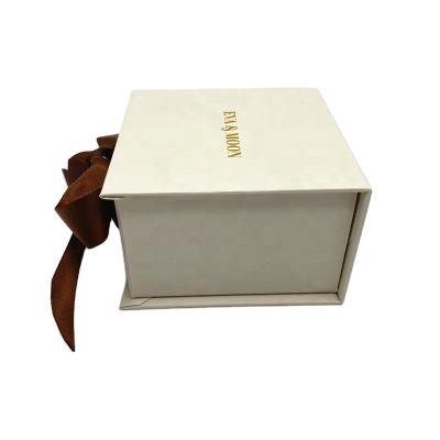 China Recyclable Custom Logo Foam Insert Jewelry Box Gift Necklace Packaging Box With Ribbon Bow for sale