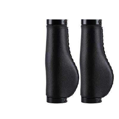 China QIGUO Bicycle Anti Slip Silicone Rubber handle grip silicone bike grips Carbon Fiber Handlebar grip 31.8mm Mountain Folding Bik à venda