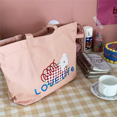 China 100% Customized Soft Embroidered Shopping Women Eco-friendly Logo Canvas Girl Pink Heart Feminine Travel Totes Grocery Casual Eco Bag for sale