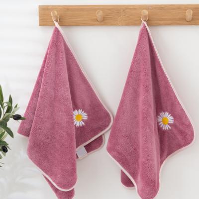 China Wholesale Pengyuan Velvet Towel Kitchen QUICK DRY Soft Hand Towels Customized Hanging Kitchen Towels for sale