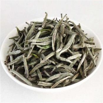 China Loose Good Quality Fujian Fuding Tea Needles Pine Needle Tea Organic White Silver Tea Free Sample Support Your Logo Brand for sale