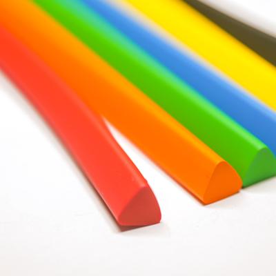 China Best Selling Promotional Price 12 6 Colors Color Combination Triangle Soft Unbreakable Random Pencils 15.8*15*1.5 for sale