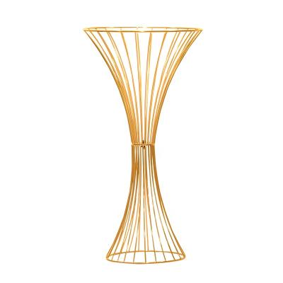 China Table Flower Centerpiece Stand Gold Wedding Table Centerpiece Decoration Shiny Flower Stand AWHJ002 for sale