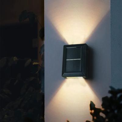 China Waterproof Outdoor Flexible LED Wall Light, Security Night Wall Mounted Light for Porch Home Decor for sale