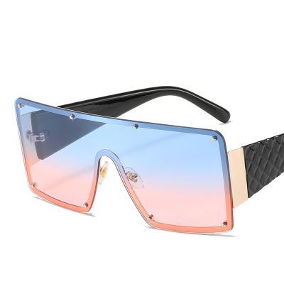 China New Fashion Small Frame Sunglasses Hip Hop Colorful Sunglasses For Men And Women Retro Fashionable Personality Square Wide-leg Sunglasses for sale