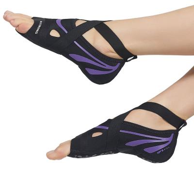 China New Arrival Fashion Design High Quality Sports Leisure Sports Yoga Shoes Women Summer Fitness Air Non-slip Skin Shoes Yoga Socks for sale