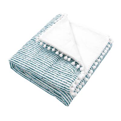 China Plain Organic Cotton 100% Polyester Patchwork Handmade Baby Quilt Blanket for sale