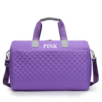 China 2022 Custom Logo Printed Travel Duffel Bag With Zipper Pink Duffel Bags Waterproof Gym Women Sports Travel Luggage Bag For Girls for sale