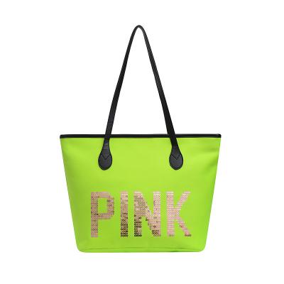 China Customizable new style fashion travel bag wholesale pink logo travel tote bag for women girls simple duffle shoulder bag travel handbag for sale