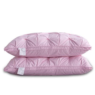 China Manufacturer Supply Anti-Static 3D Twist Five Star Flower White Goose Down Pillow for sale