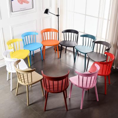 China Wholesale modern special home furniture luxury design stackable pp dining plastic chairs price cheap restaurant cafe chair for sale