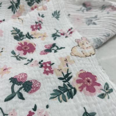 China Anti-Static custom wholesale roll baby swaddle blanket double gauze cotton muslin fabric Flowers fresh flower type 100% cotton for sale