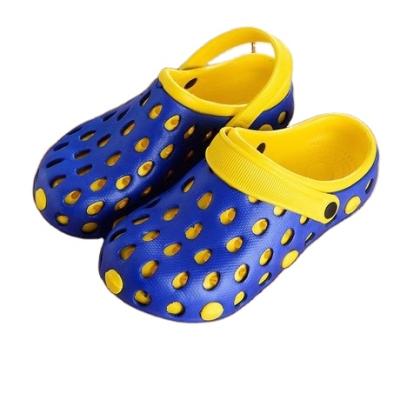 China CUSHIONING summer men's and women's non-slip garden shoes beach breathable sandals and slippers for sale